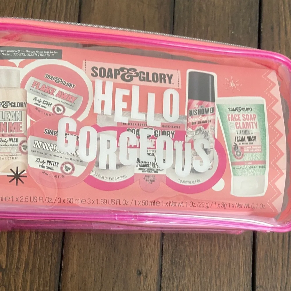 Soap & Glory Hello Gorgeous Pink Body Wash Set